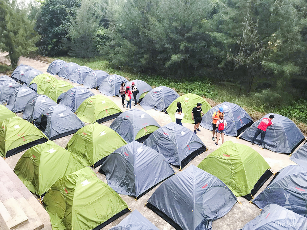 trang trí lều cắm trại